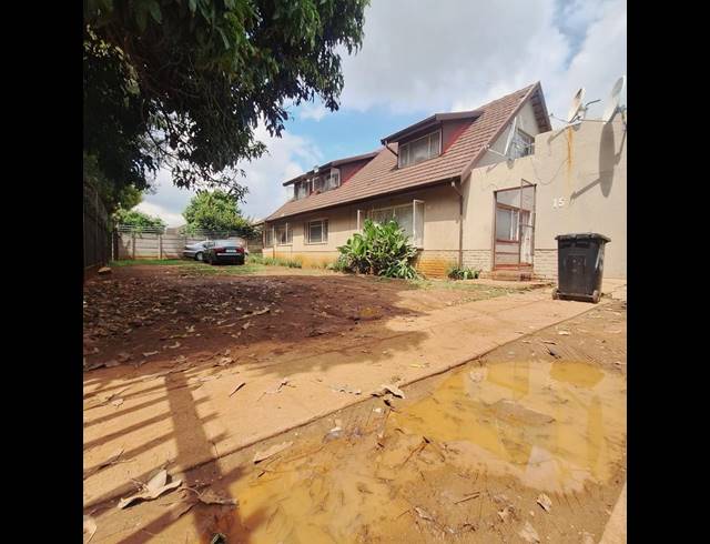 3 BEDROOM HOUSE FOR SALE IN RHODESFIELD